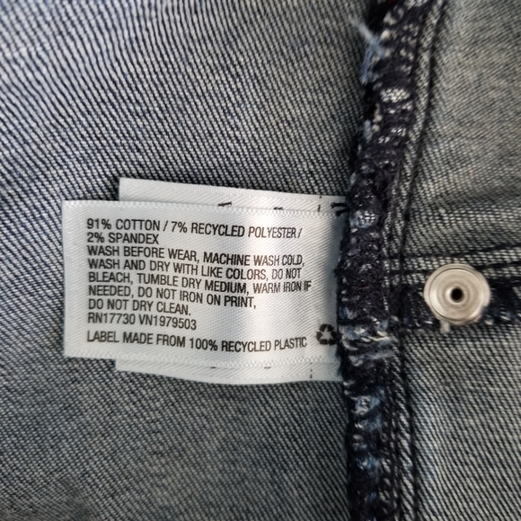 Women's Mid-Rise Jeans - Universal Thread™ - Picture 8 of 8